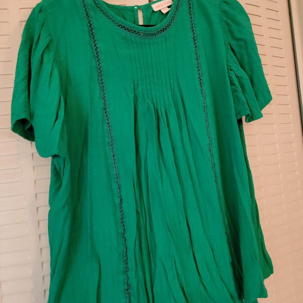 1x green knox rose shirt